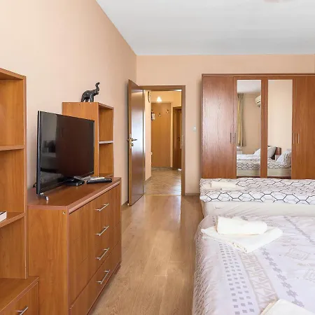 Like Apartment *
